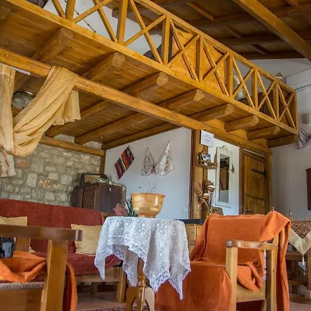 Semesterbostad To Stolidi Tis Psinthou Psinthos