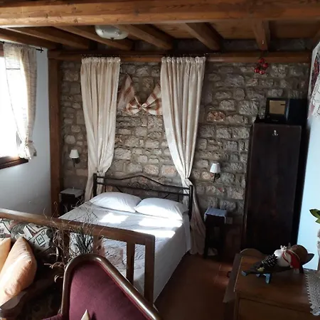 To Stolidi Tis Psinthou Semesterbostad Psinthos