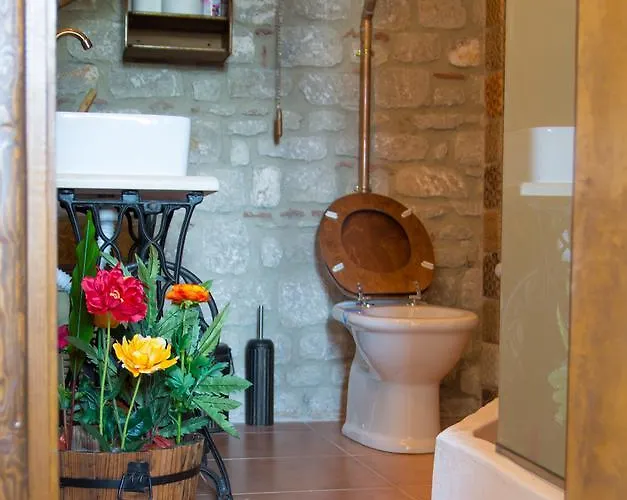 To Stolidi Tis Psinthou