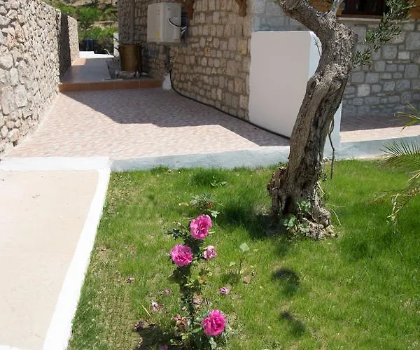 To Stolidi Tis Psinthou Ferienhaus *