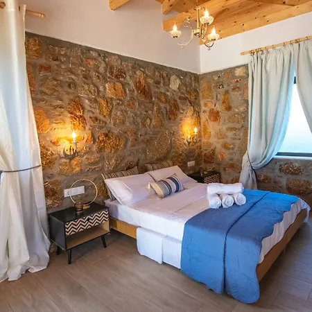 To Stolidi Tis Psinthou Tatil Evi *