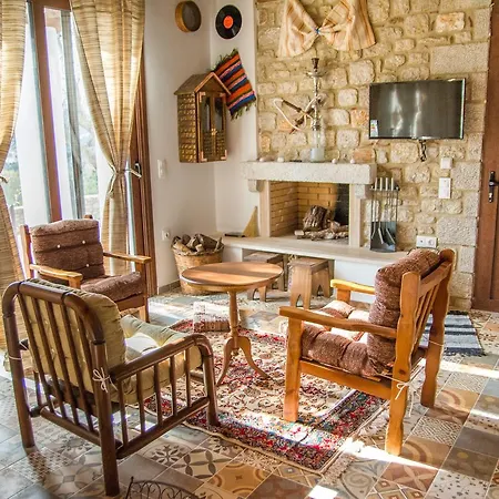 Casa de Férias To Stolidi Tis Psinthou *