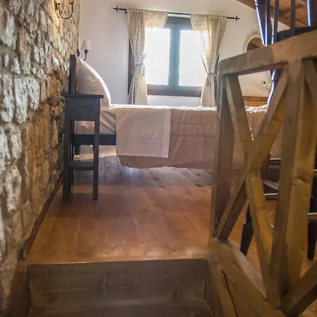 Vakantiehuis To Stolidi Tis Psinthou *