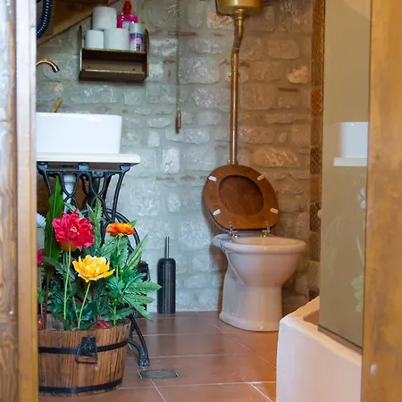 To Stolidi Tis Psinthou