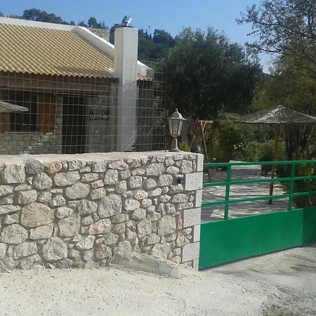 To Stolidi Tis Psinthou *