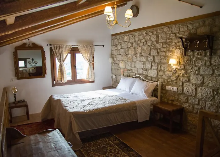 To Stolidi Tis Psinthou * Pszínthosz