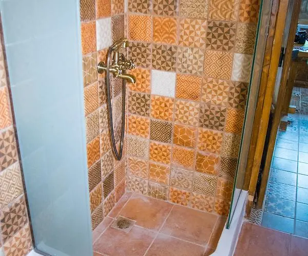 To Stolidi Tis Psinthou * Pszínthosz