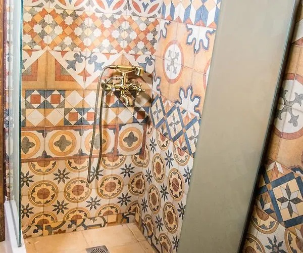 To Stolidi Tis Psinthou * Pszínthosz