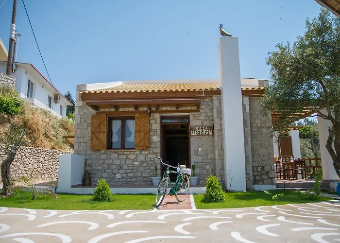 To Stolidi Tis Psinthou *