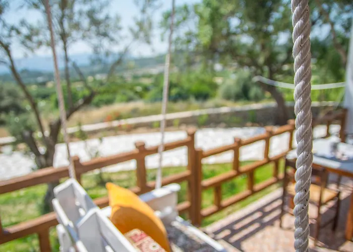 To Stolidi Tis Psinthou Hébergement de vacances *