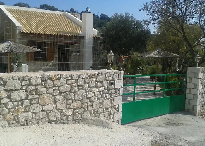 To Stolidi Tis Psinthou *