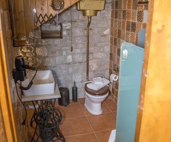 Vakantiehuis To Stolidi Tis Psinthou *