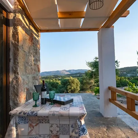 To Stolidi Tis Psinthou Holiday home