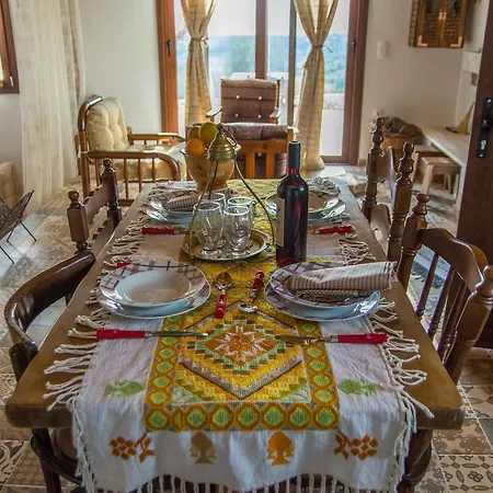 Holiday home To Stolidi Tis Psinthou *
